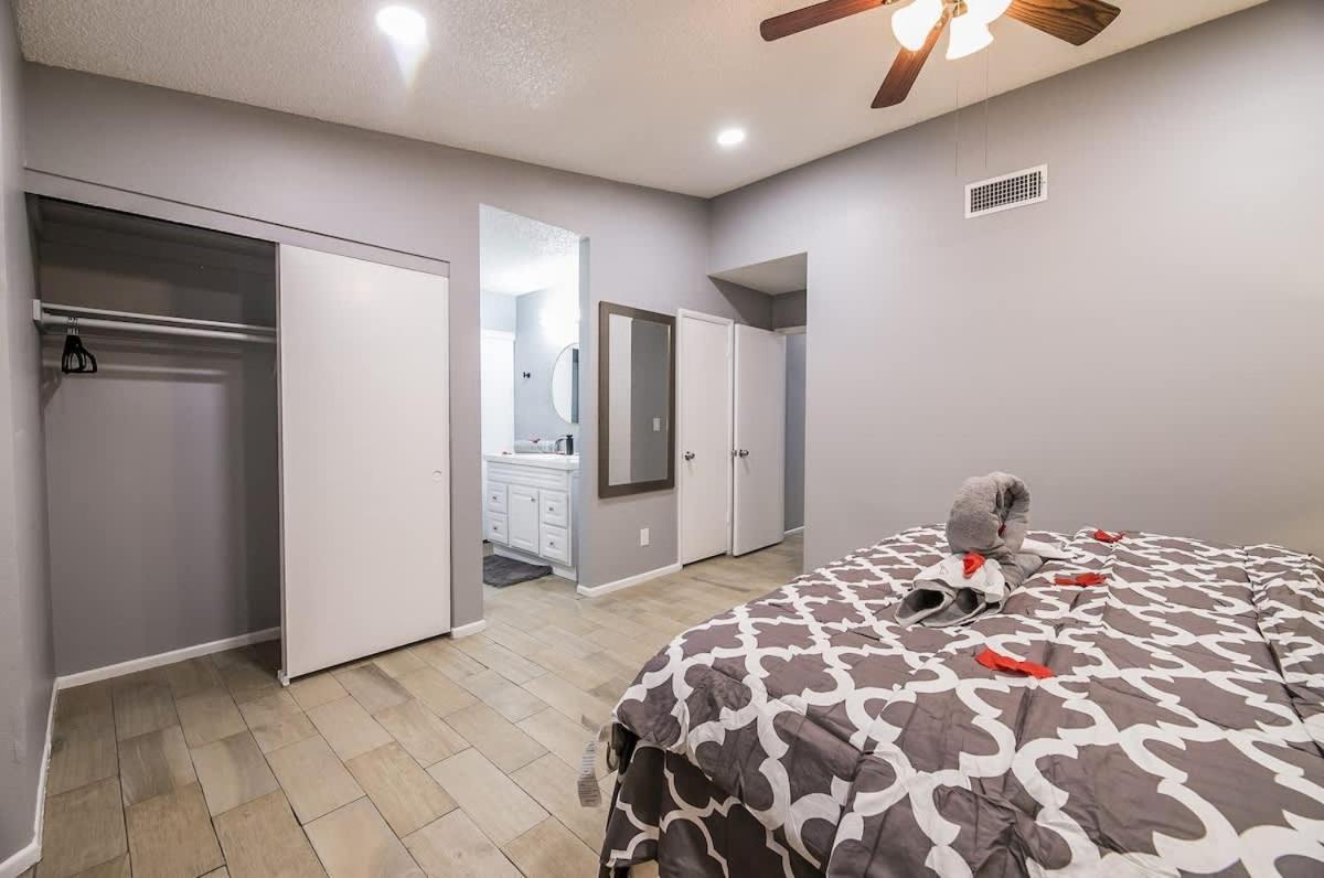 Villa Bright & Stylish House W Pool Game Near The Strip Las Vegas