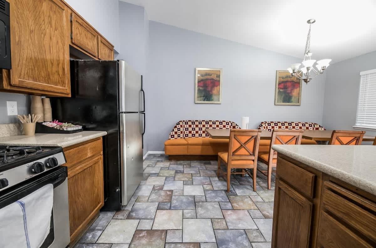Bright & Stylish House W Pool Game Near The Strip * Las Vegas