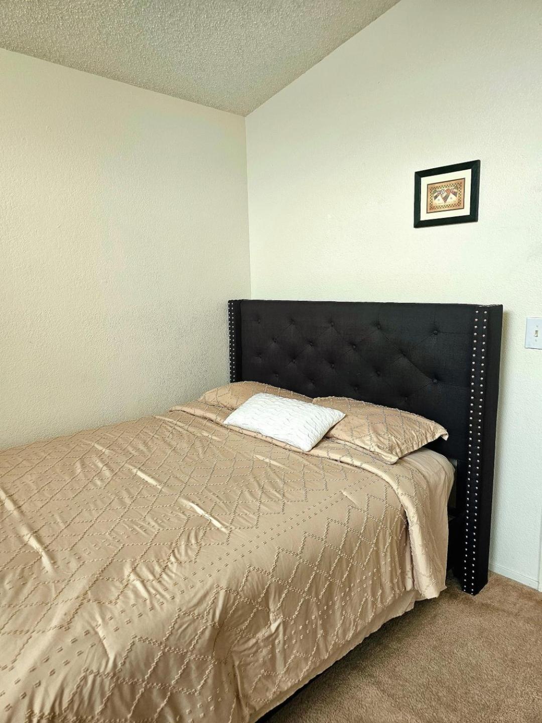 Private In A House Close To Red Rock & Vegas Strip #1 Homestay