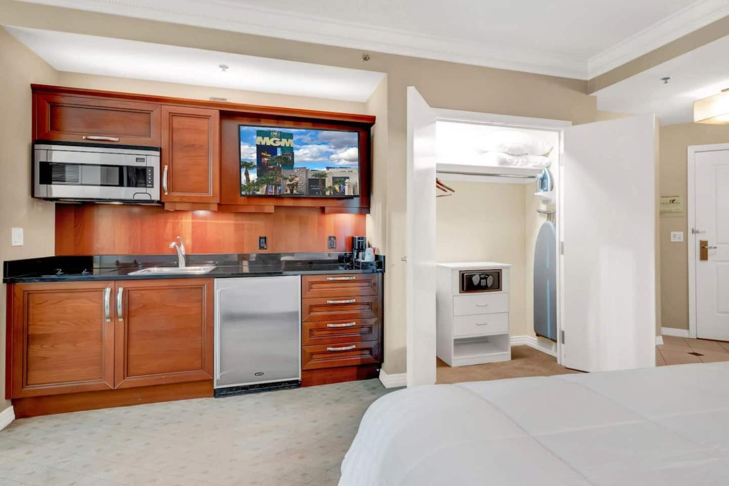 Mgm 1 Bedroom Balcony And Or Luxury Ferienhaus