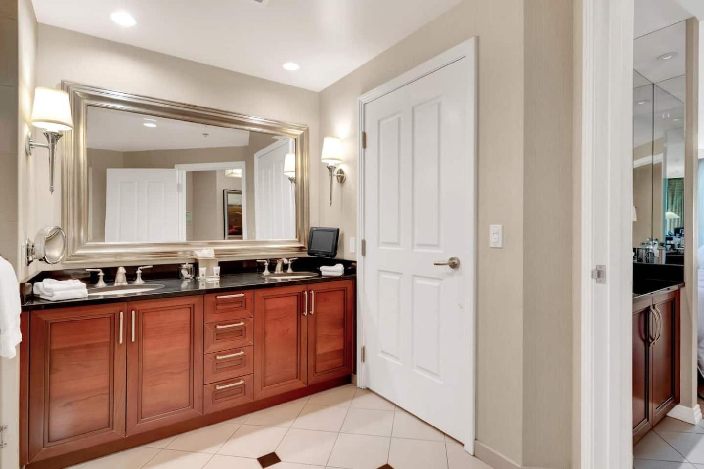Mgm 1 Bedroom Balcony And Or Luxury Holiday home Las Vegas