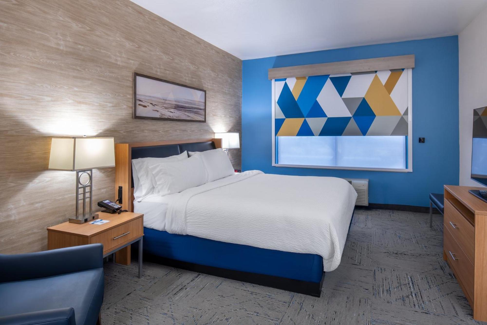Hotel Express And - Henderson By Ihg 3*