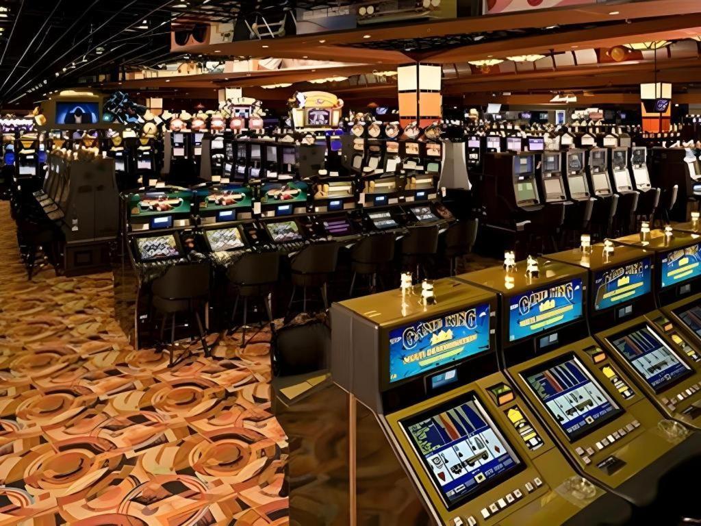 Resort Eastside Cannery Casino
