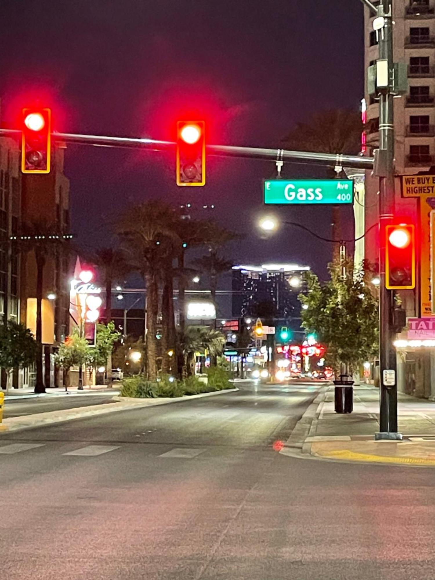 Vegas Cozy Hideway- 5 Mins To Fremont Experience! Las Vegas