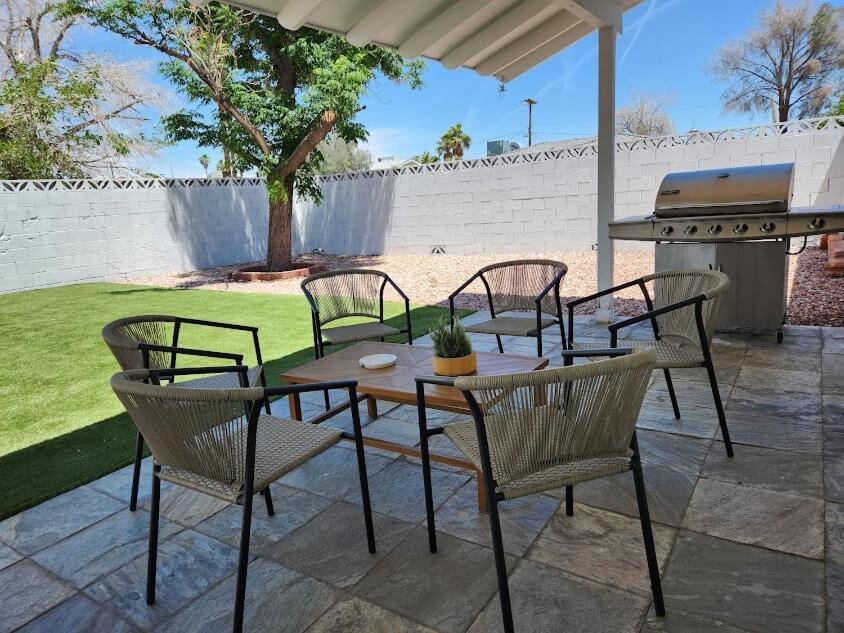 Stylish 4br Oasis - Luxe Backyard Bbq Ferienhaus Las Vegas