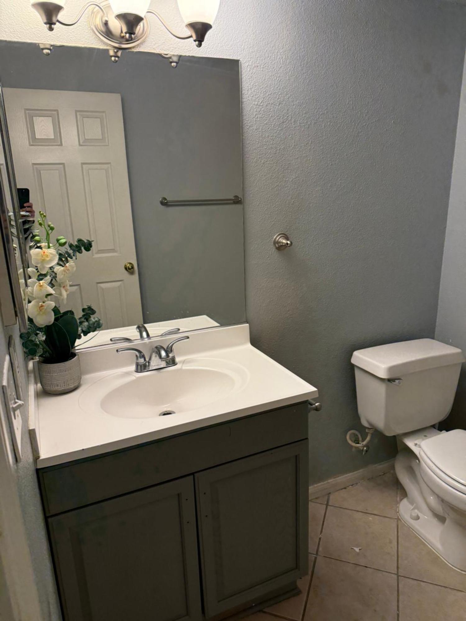 Cozy Affordable 2br Close To The Strip