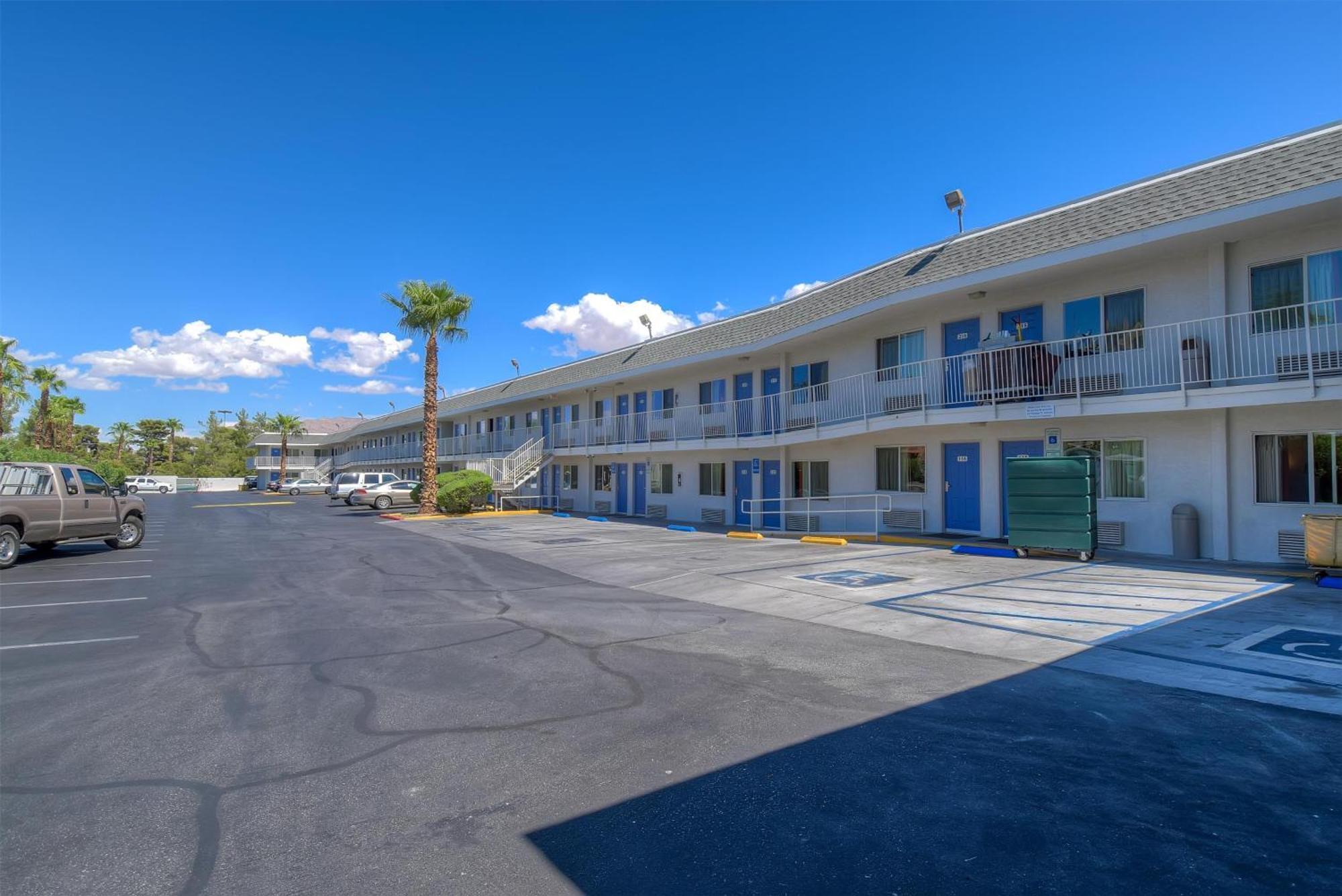 Vegas, Nv - Boulder Highway Hotel