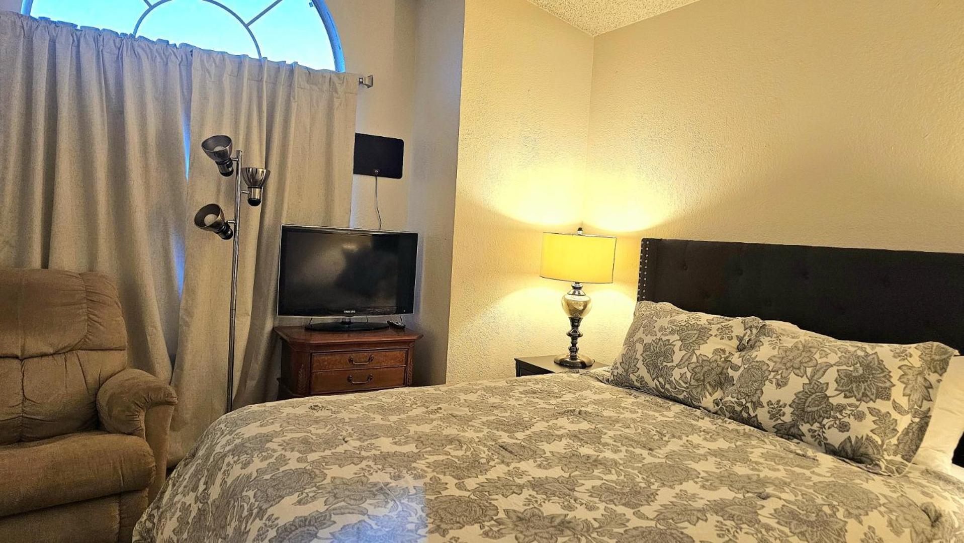 Private In A House Close To Red Rock & Vegas Strip #1 Homestay