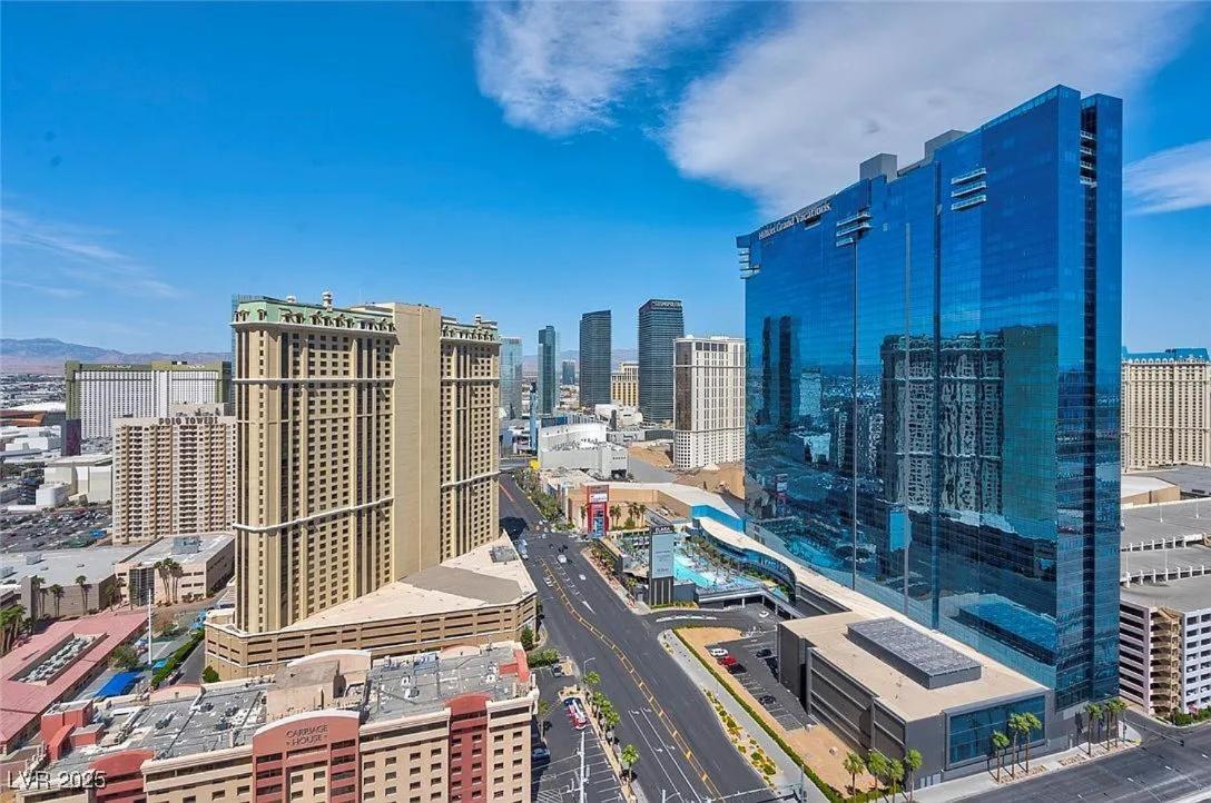 Apartment Mgm High Floor Strip And Sphere View