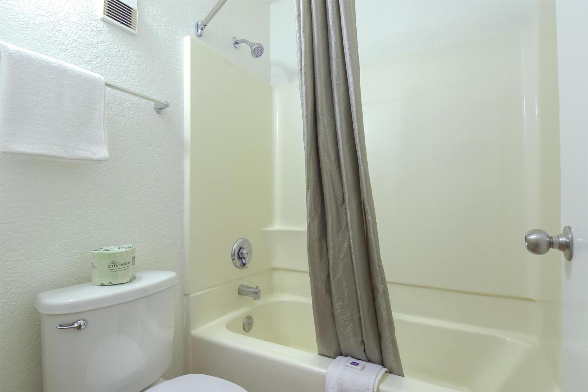 6 Vegas, Nv - I-15 Stadium Hotel 3*