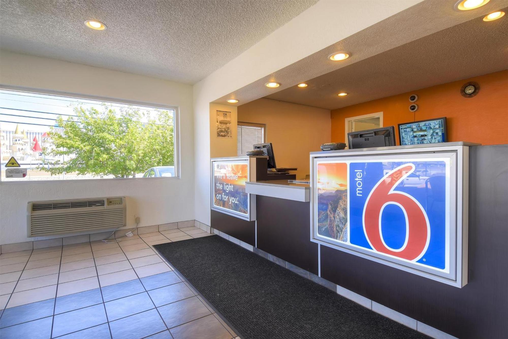 Hotel 6 Vegas, Nv - I-15 Stadium 3*