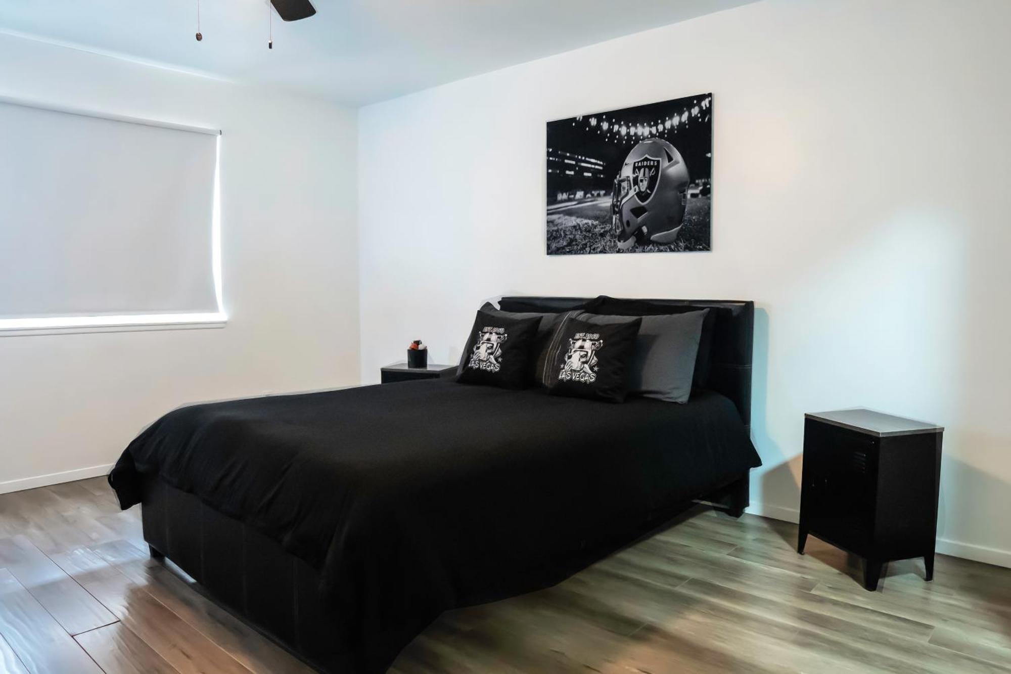 2 Bedroom Minutes From Vegas Strip Apartment