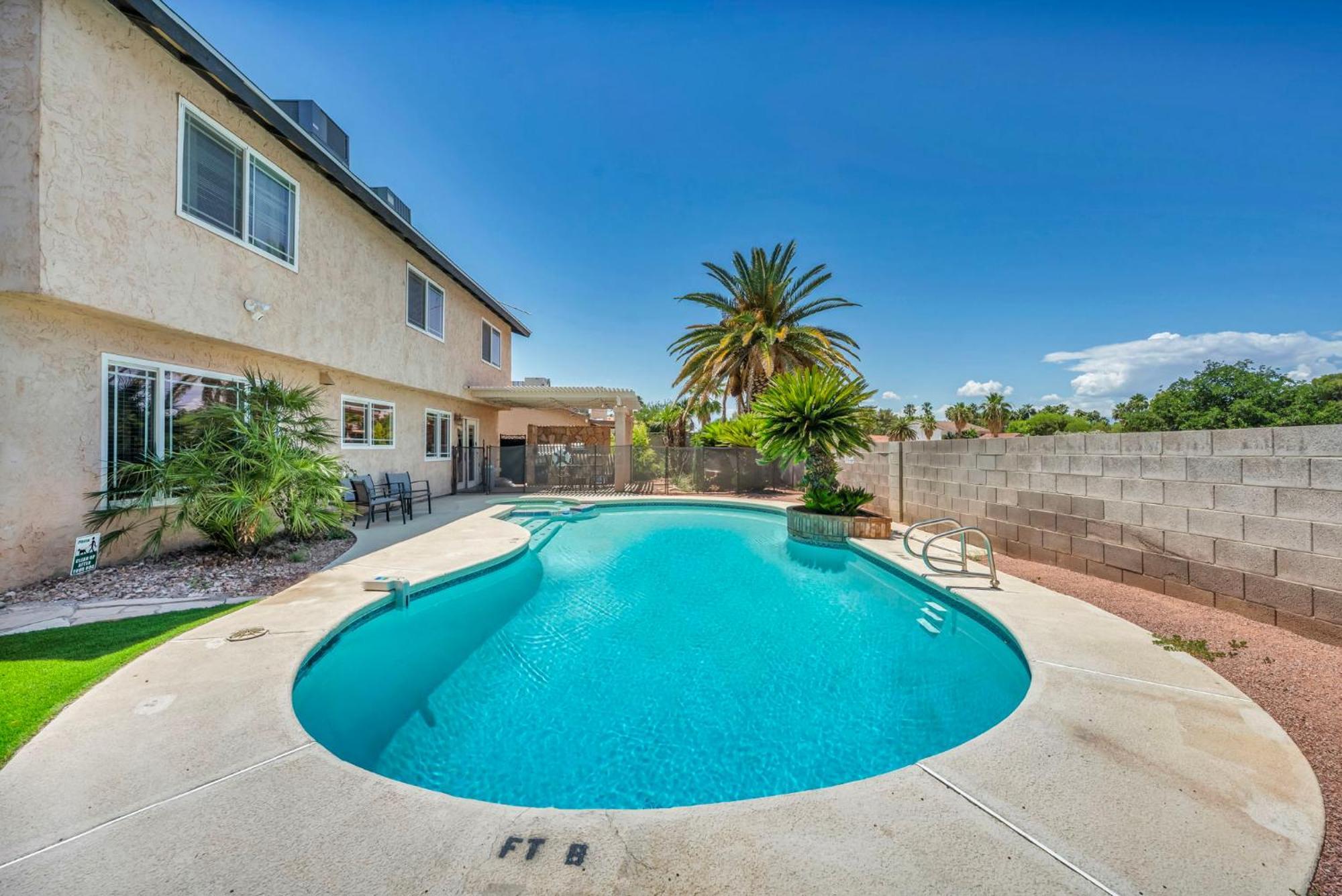 Vegasvibes Pool Games Good Times Holiday home