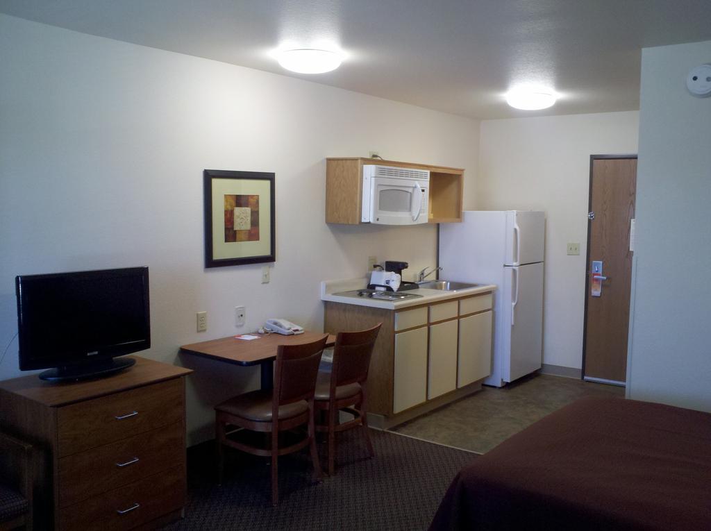 Hotel Howard Johnson Vegas / Near Nellis Afb 3*