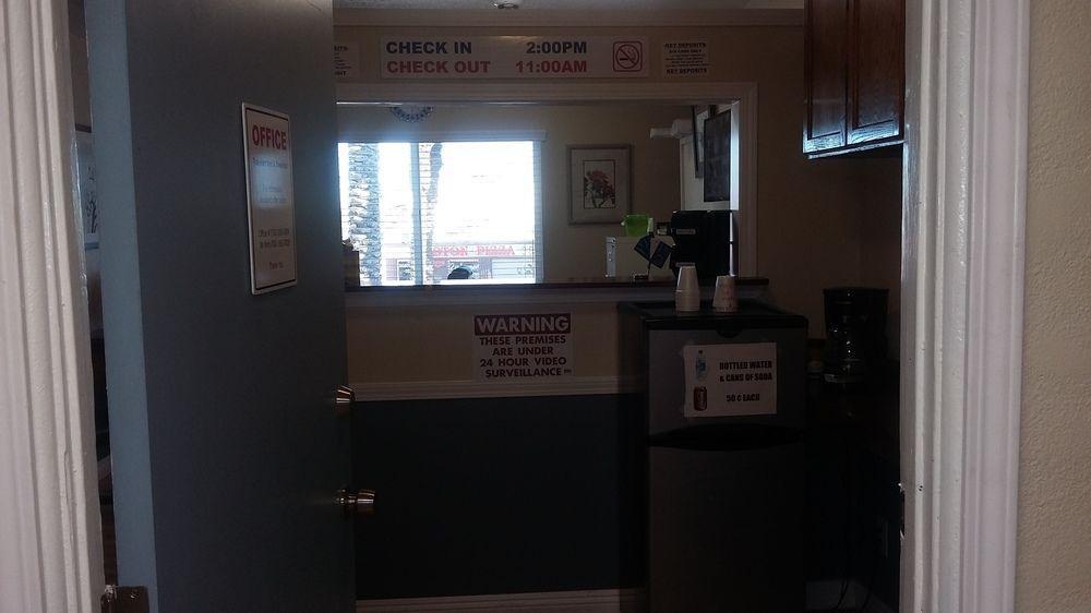 Travelers Bed & Breakfast Hostel * Las Vegas