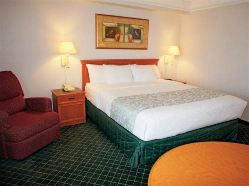 Hotel La Quinta By Wyndham Vegas Summerlin Tech