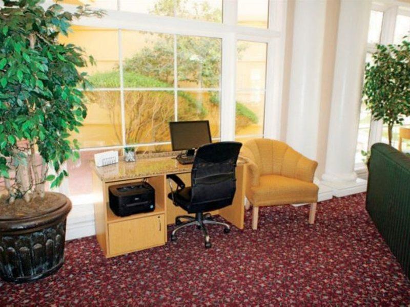 La Quinta By Wyndham Vegas Summerlin Tech