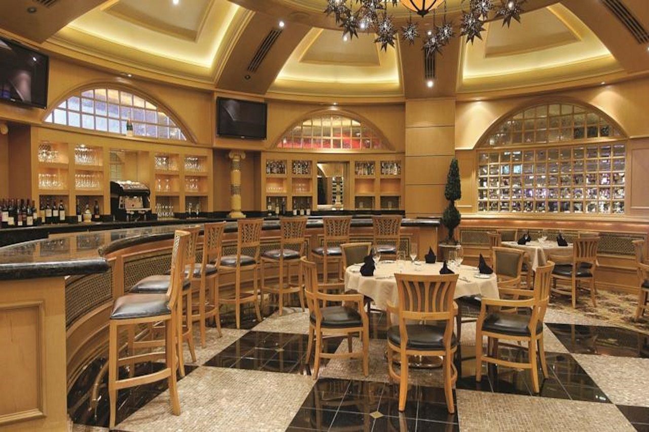 Resort Gold Coast And Casino 3*
