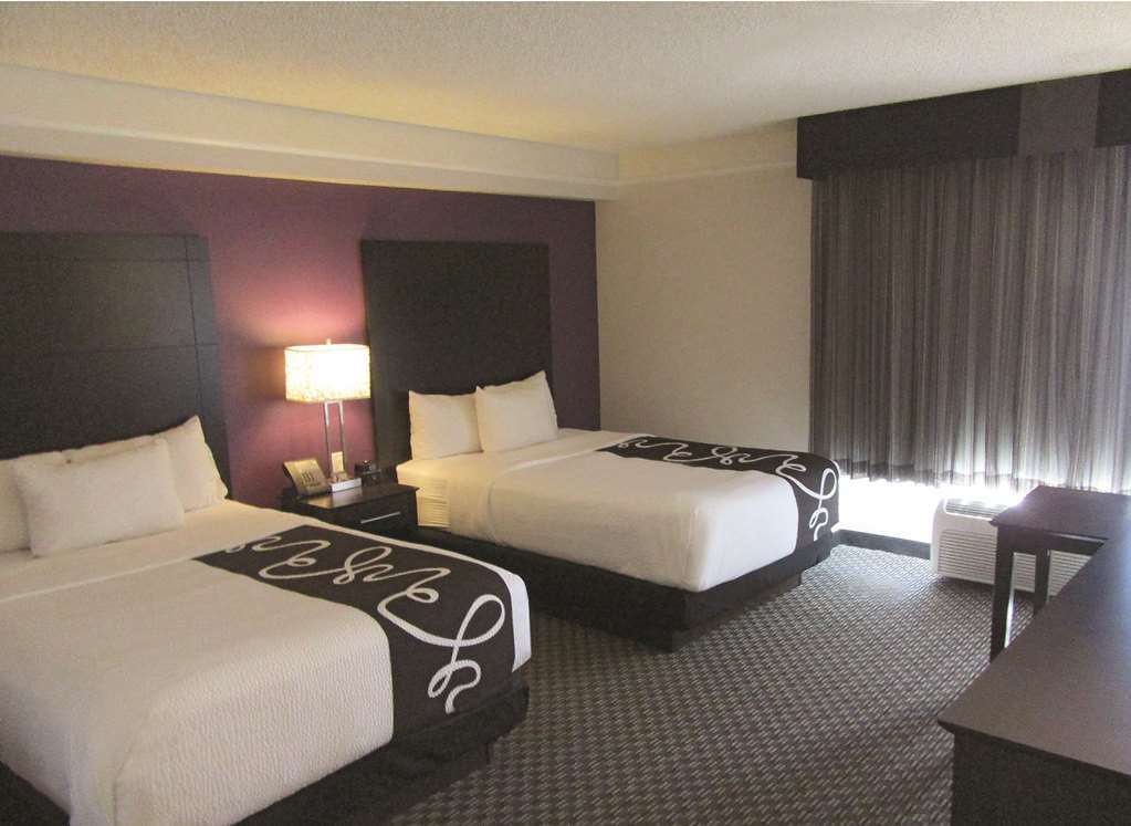 La Quinta By Wyndham Vegas Summerlin Tech Hotel