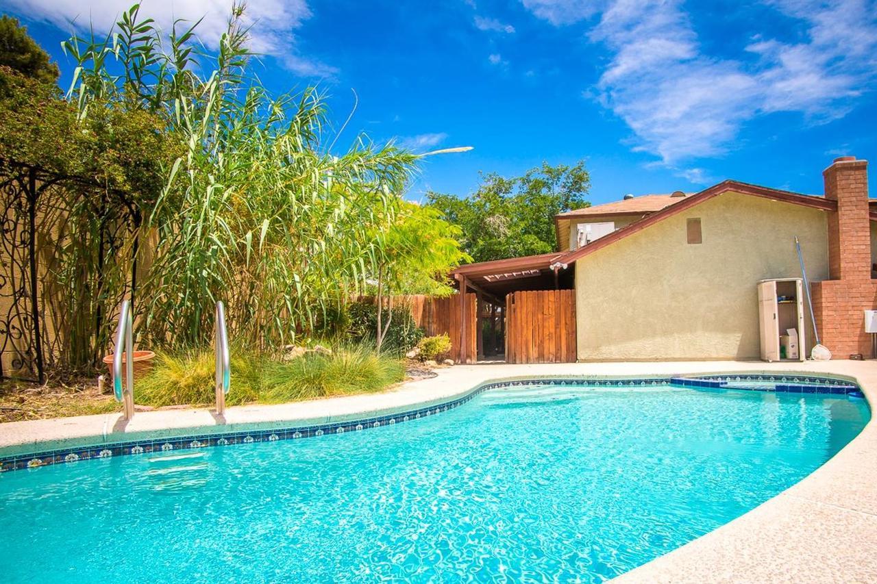 Retro Vegas Utopia 4 Bd Sleeps 14 * Las Vegas