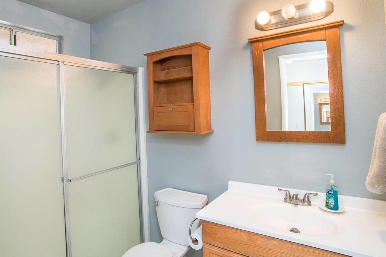 Retro Vegas Utopia 4 Bd Sleeps 14 Apartment
