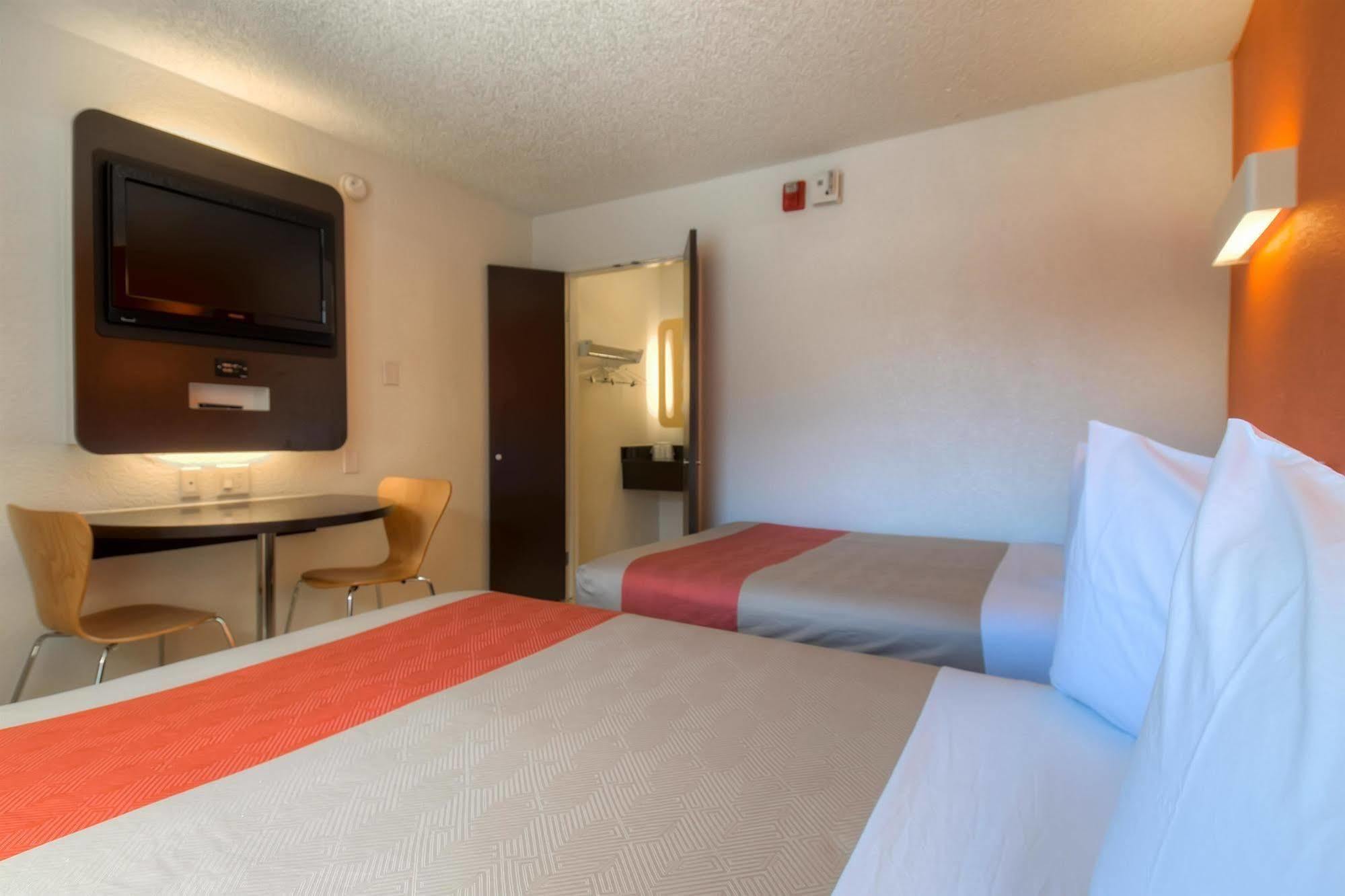 Collection 6-Las Vegas, Nv - Tropicana Hotel 2*