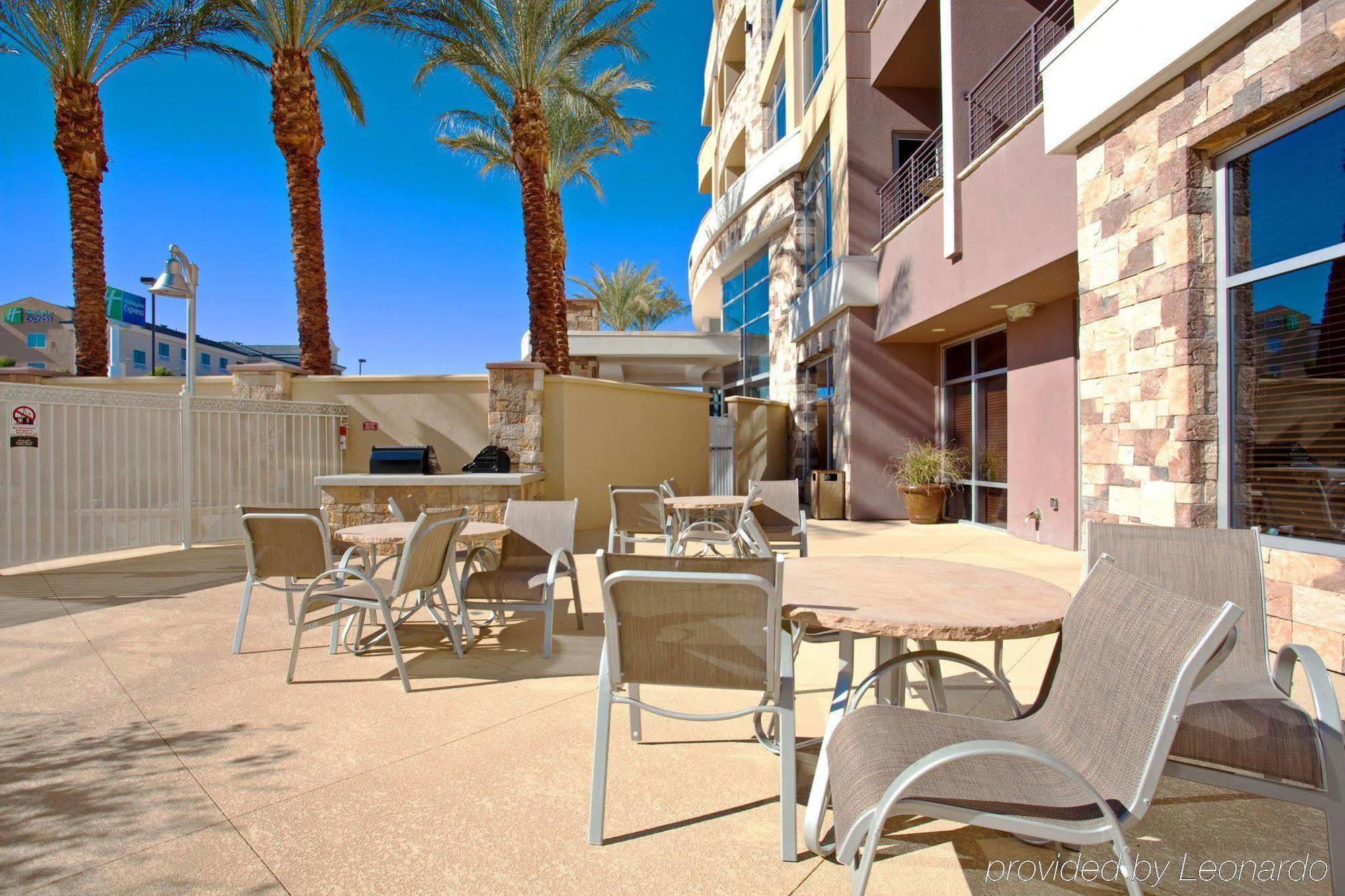 Staybridge Vegas - Stadium District Hotel 3*