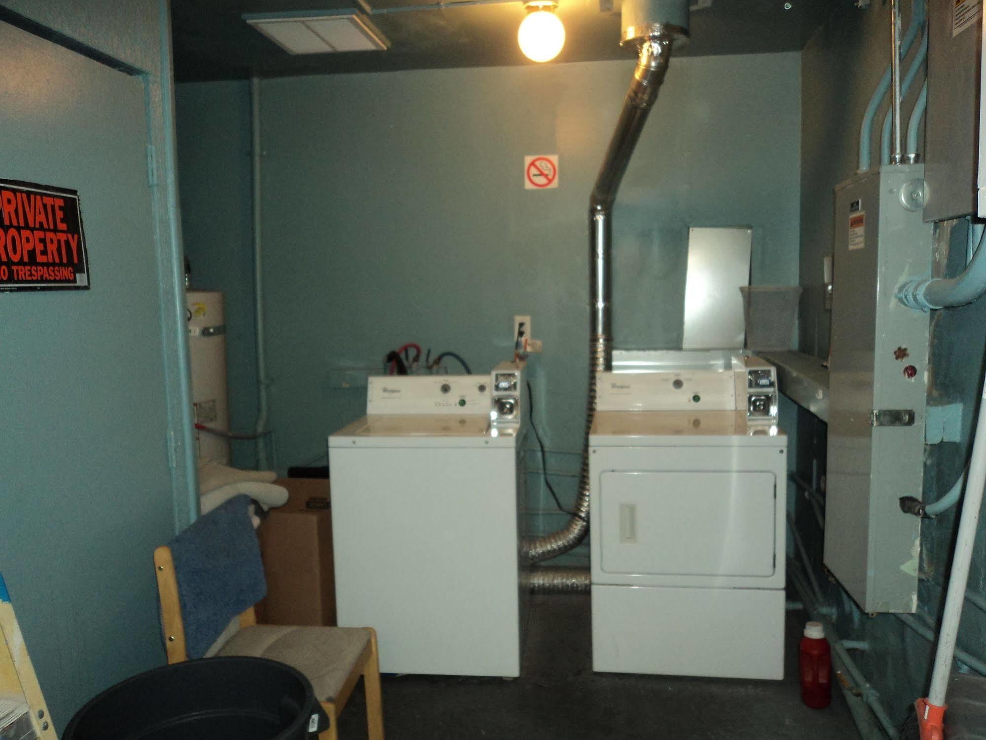 Travelers Bed & Breakfast Hostel * Las Vegas