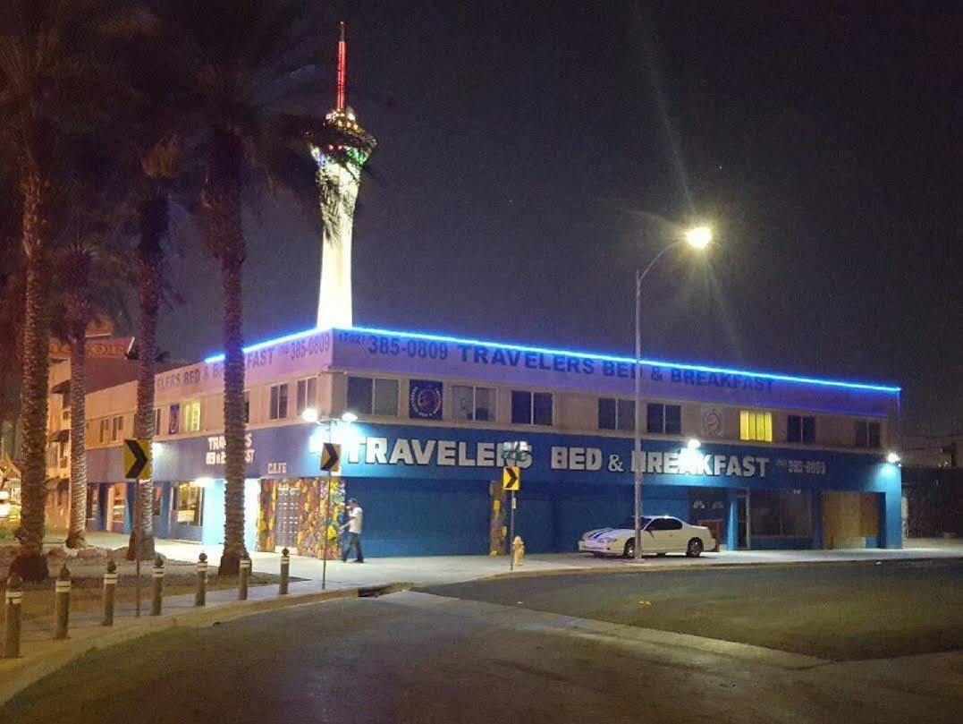 Travelers Bed & Breakfast Hostel *