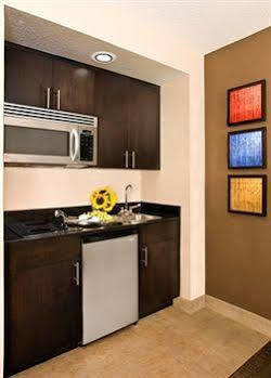 The Carriage House Hotel 3*