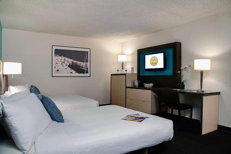 Hotel Oasis At Gold Spike (adults Only)