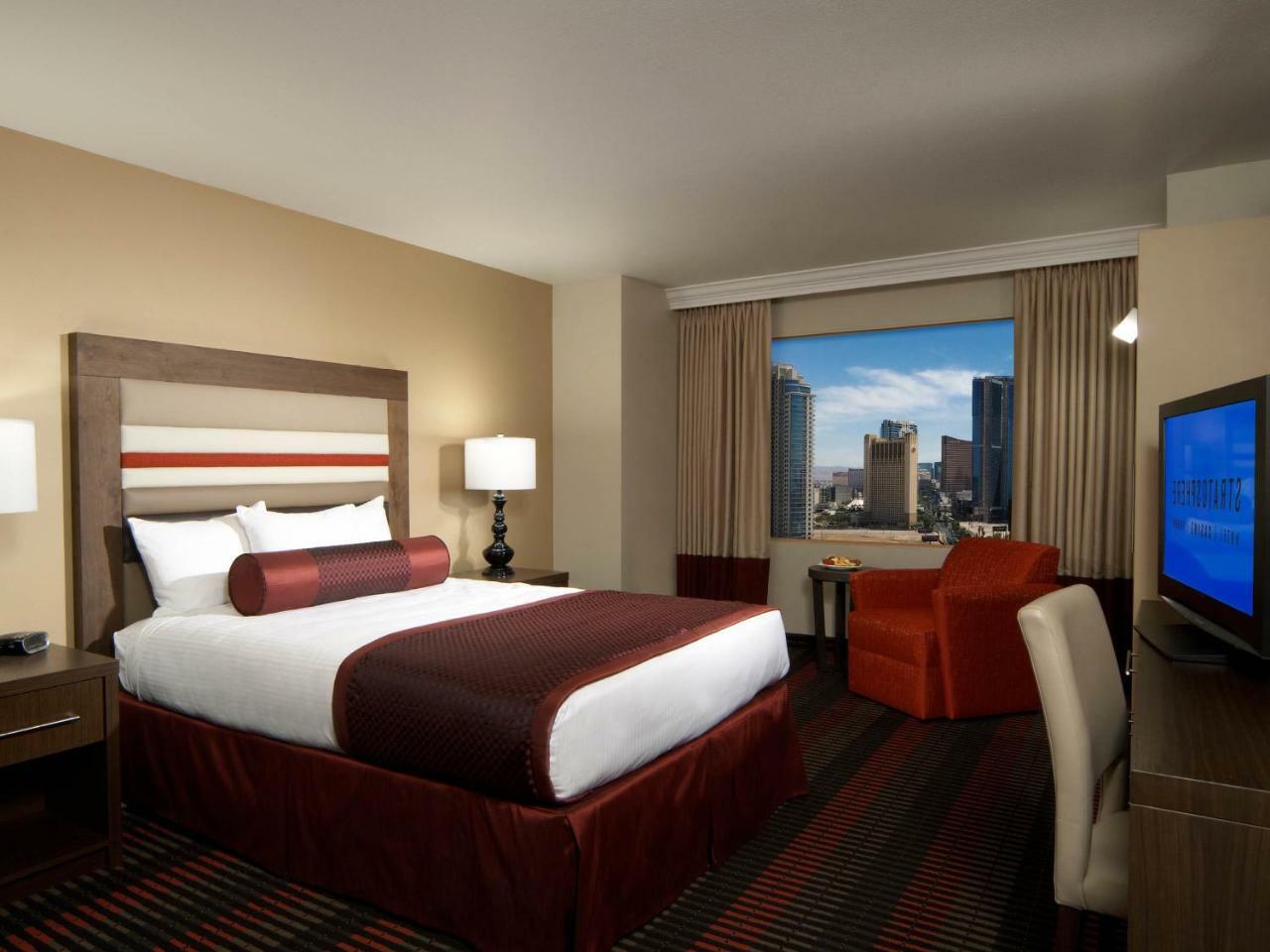 The Strat Hotel, Casino & Tower 3*