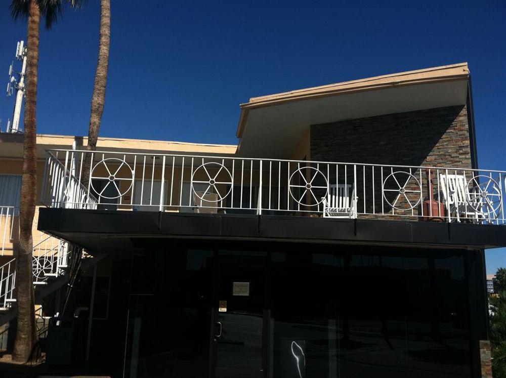 Hotel Econo 2*
