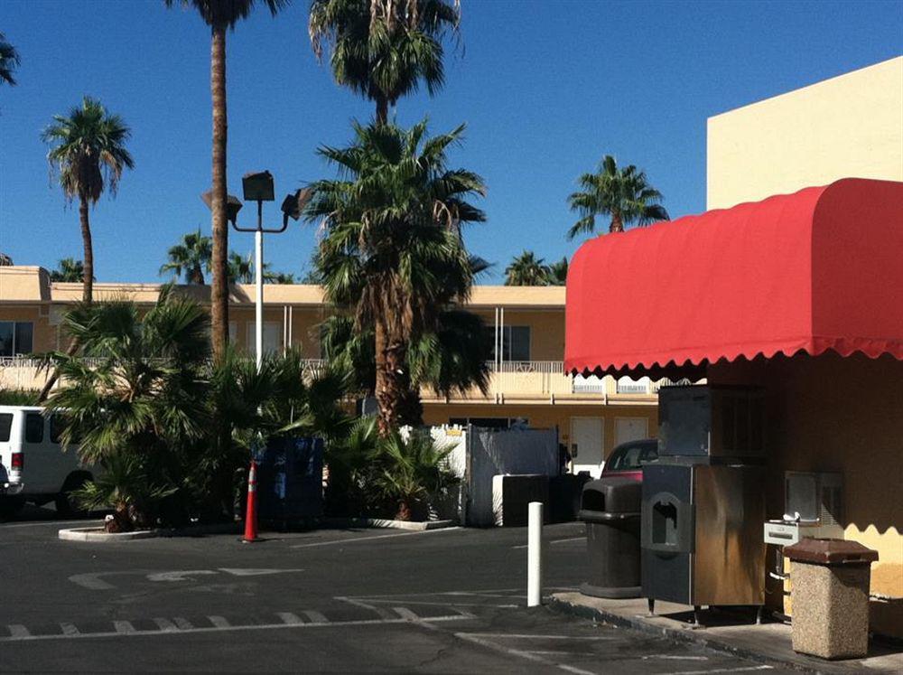Econo 2* Las Vegas