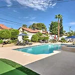 Stunning Home With Private Oasis - 1 Half Mile To Strip