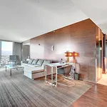 Private Luxury Panoramic Suite At Palms Place