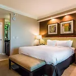 Signature Suites By Voyargo Deluxe Strip View Studios