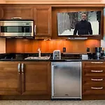 Signature Suites By Voyargo Deluxe Strip View Studios