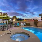 Casa Lucaccini - Gym/Pool/Spa/ Prime Location 4Br