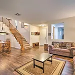 Spacious North Las Vegas Home With Yard