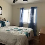 Vic\'S 3 Bedroom 4Beds & Pool Centrally Located!
