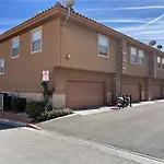 Gate Dual Master Suites Office And Dog Park 30 Days Minimun