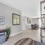 Gorgeous And Spacious Home!