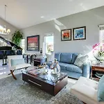 Luxe Henderson Retreat With Pool - 13 Mi To Strip!
