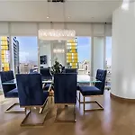 Elegant Corner 2 Bedroom Condo With Floor To Ceiling Windows