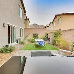 Spacious Las Vegas Home With Patio, 17 Mi To Strip!