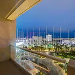 Mgm Signature-07-802 1Br 2Ba Balcony Suite