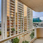 Mgm Signature-07-802 1Br 2Ba Balcony Suite