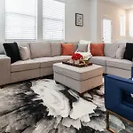 New! 2024 Lux & Modern Home By The Strip!