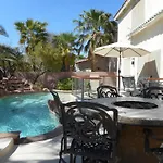 Home Suite In Perfect Location